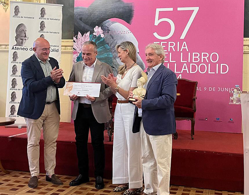 Menoscuarto Ediciones brilla en la Feria del Libro de Valladolid con Premios a Alejandro Cuevas y Luis Salvago